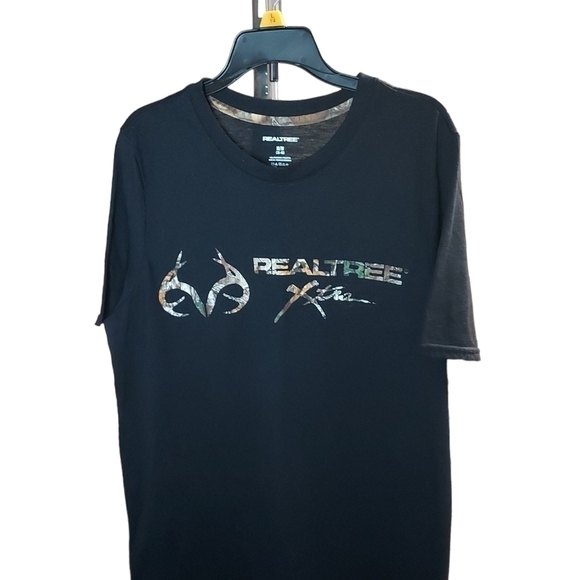 Realtree Med Buck Horn logo camo/black tshirt - Picture 6 of 12